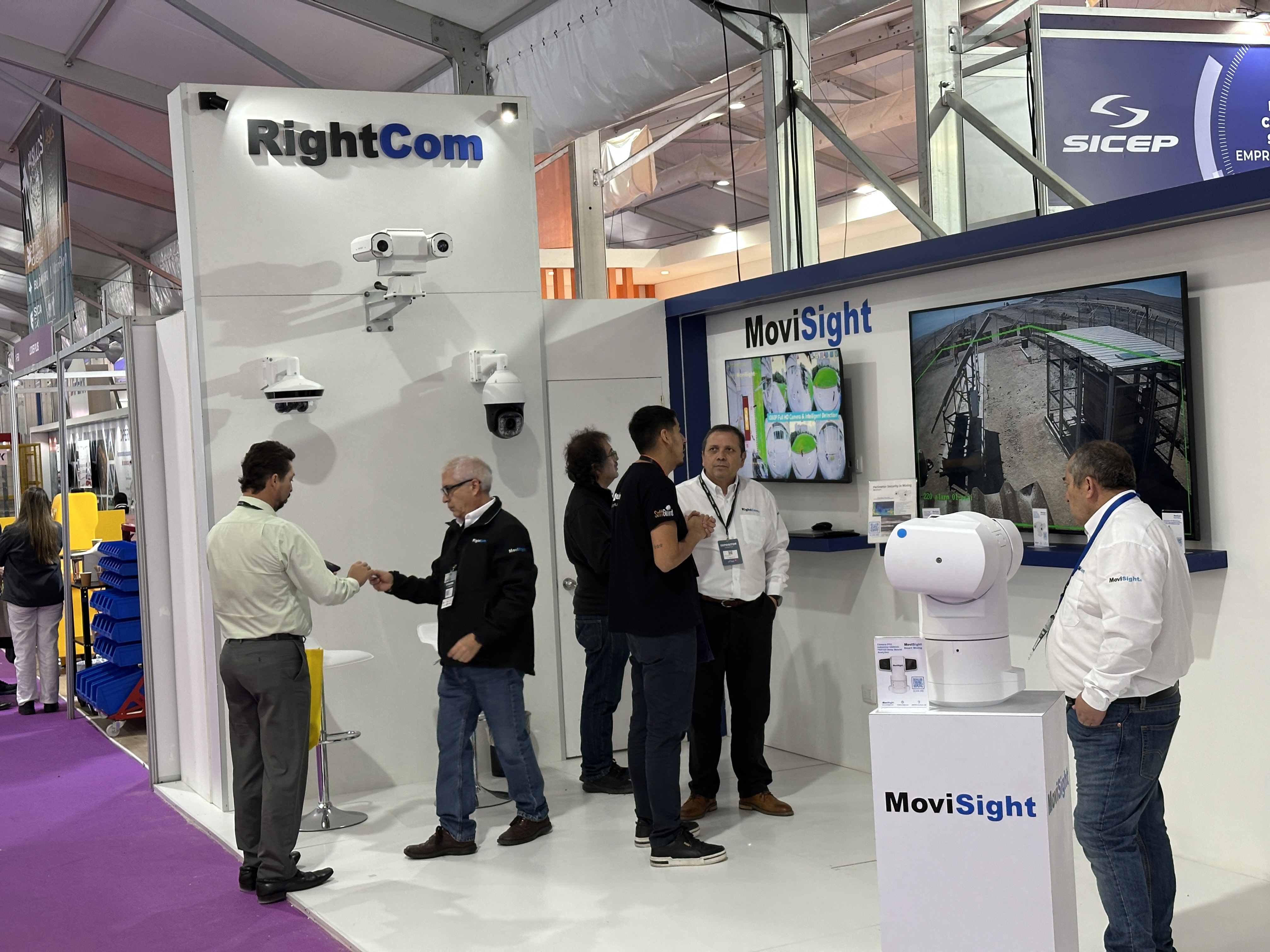 RightCom Participa en Expomin 2025